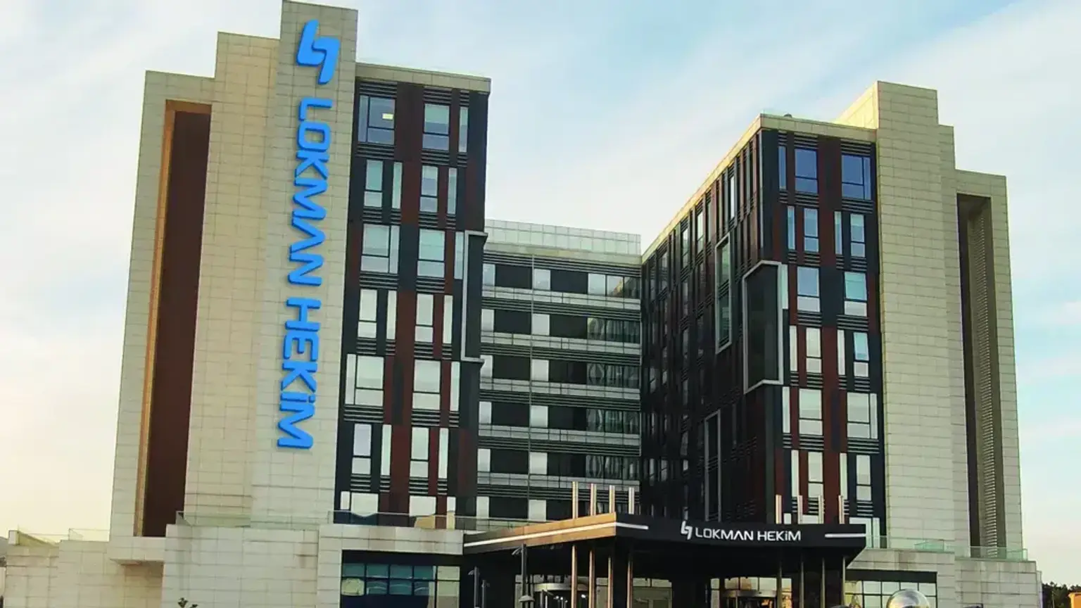 Lokman Hekim Istanbul Hospital building area