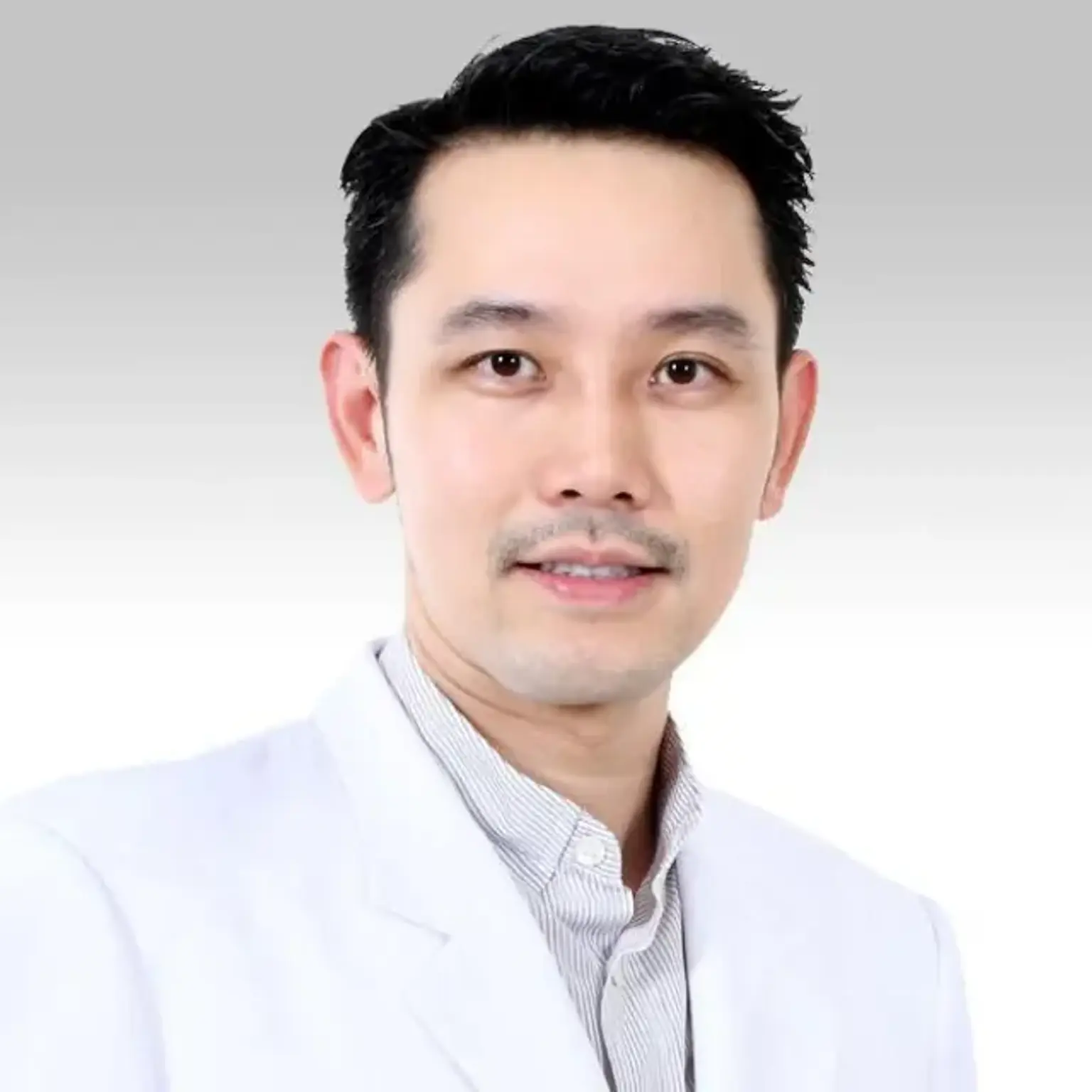 วรชัย ชื่นชมพูนุช