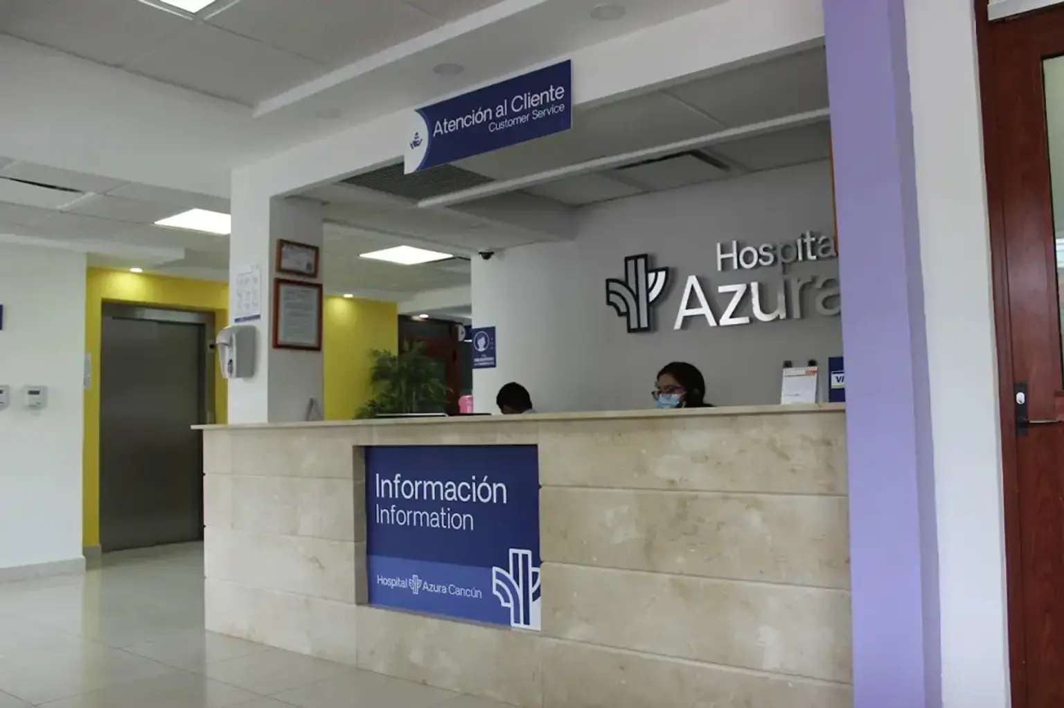 Azura Hospital Reception area