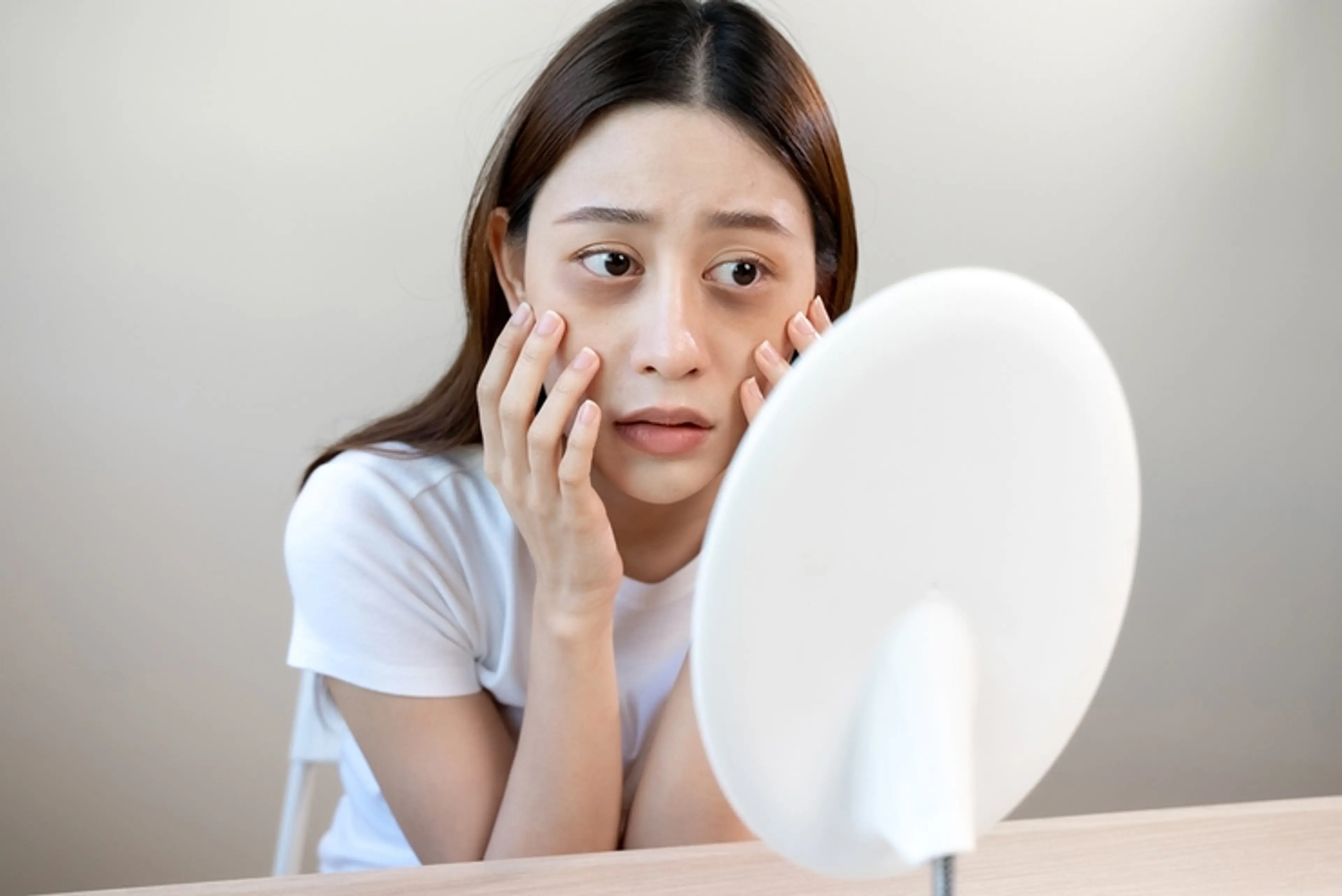 目の下のふくらみ