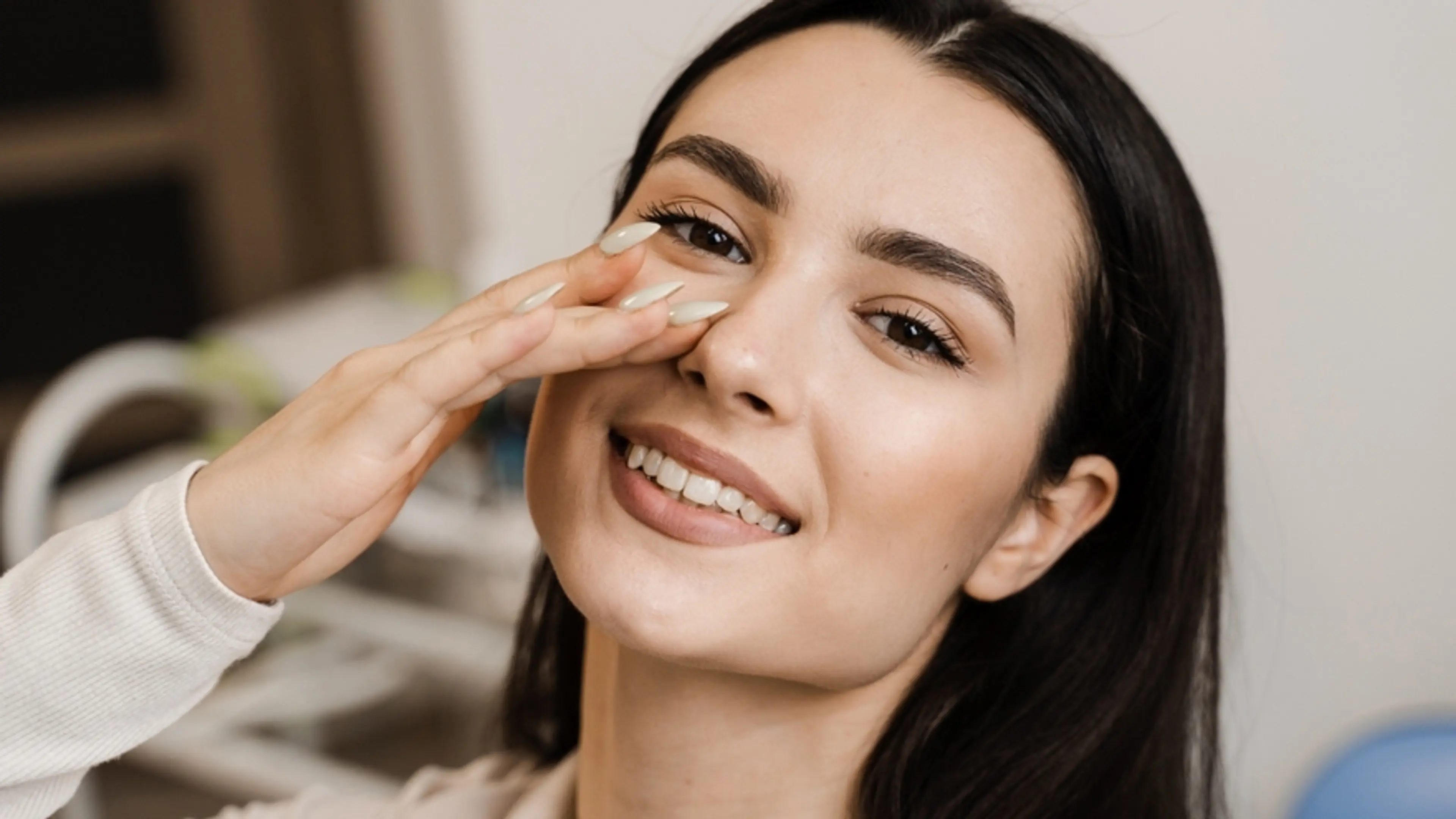 修复不对称的鼻孔