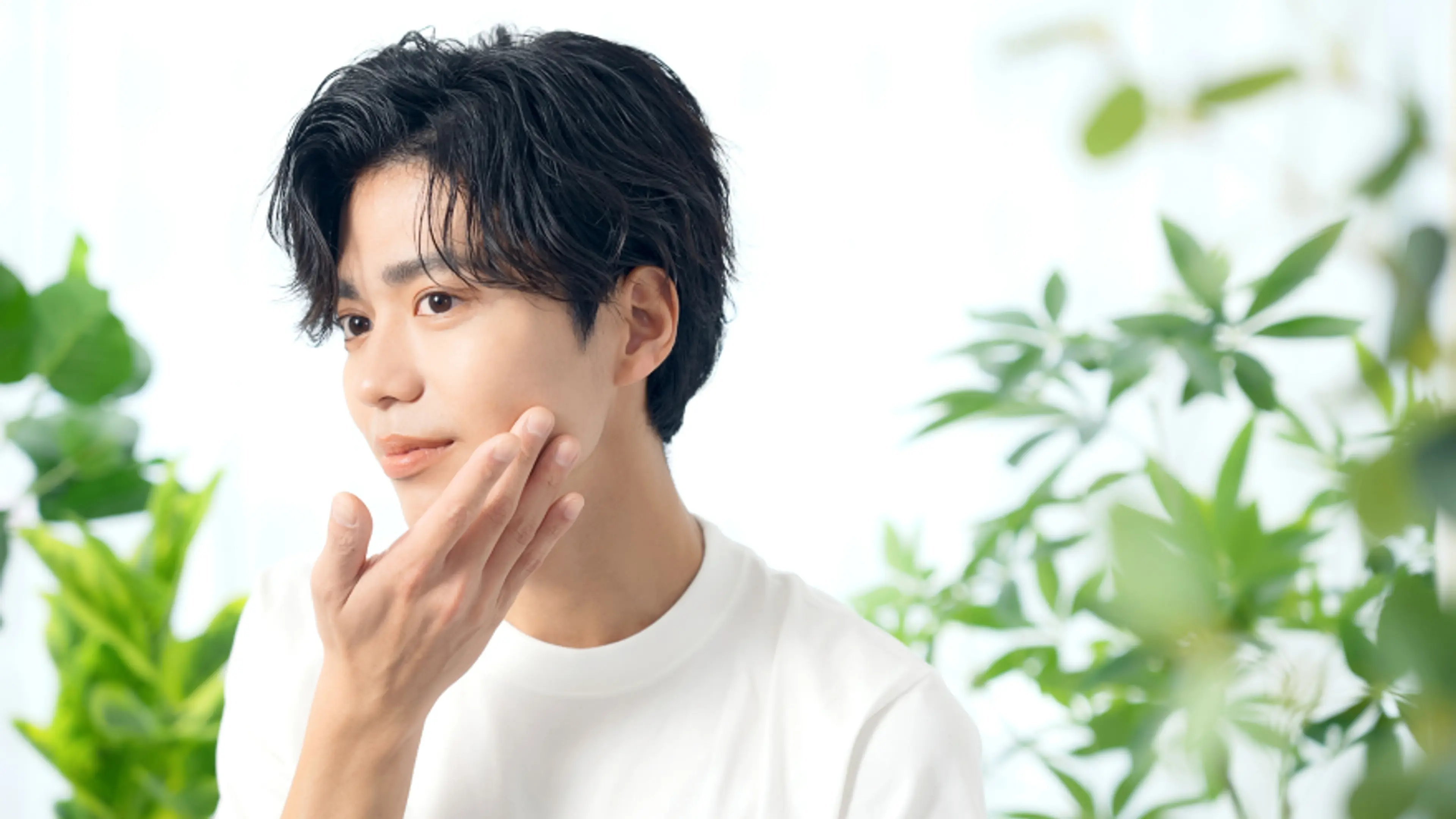 Why More Men Are Redefining Their Jawline